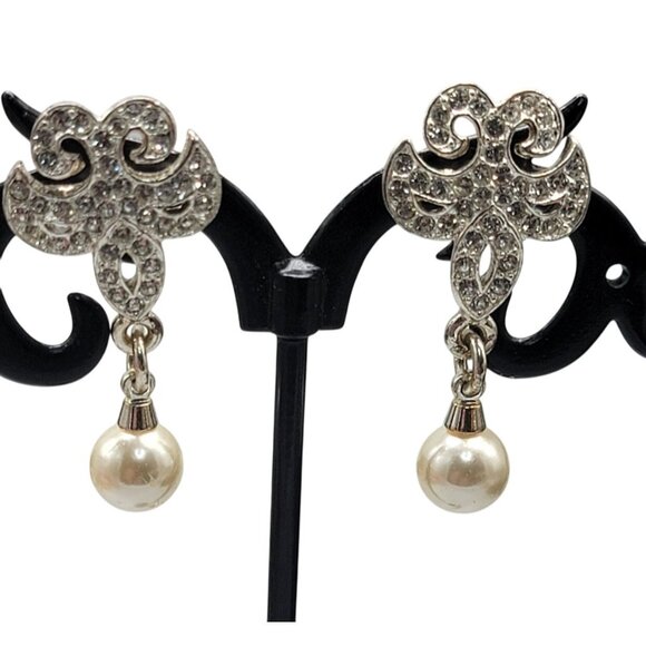 Napier Fleur-de-lis Rhinestone Pave Post Earrings Vintage Dangling Faux Pearl - Picture 1 of 12